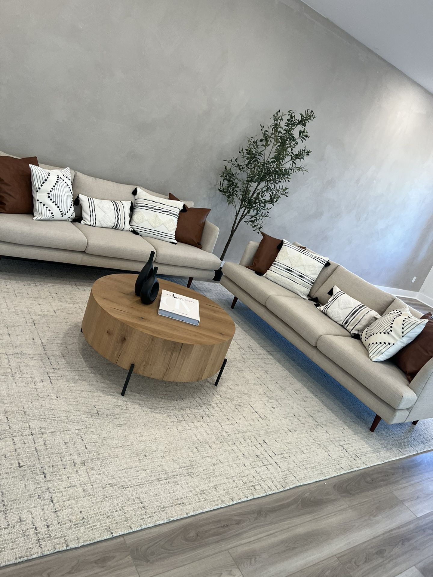 ✨ Set of 2 Modern 84” Designer Sofas — Creamy, Elegant & Like New ✨