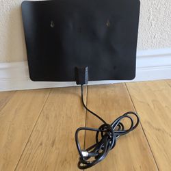 TV ANNTENA. EASY HANG.