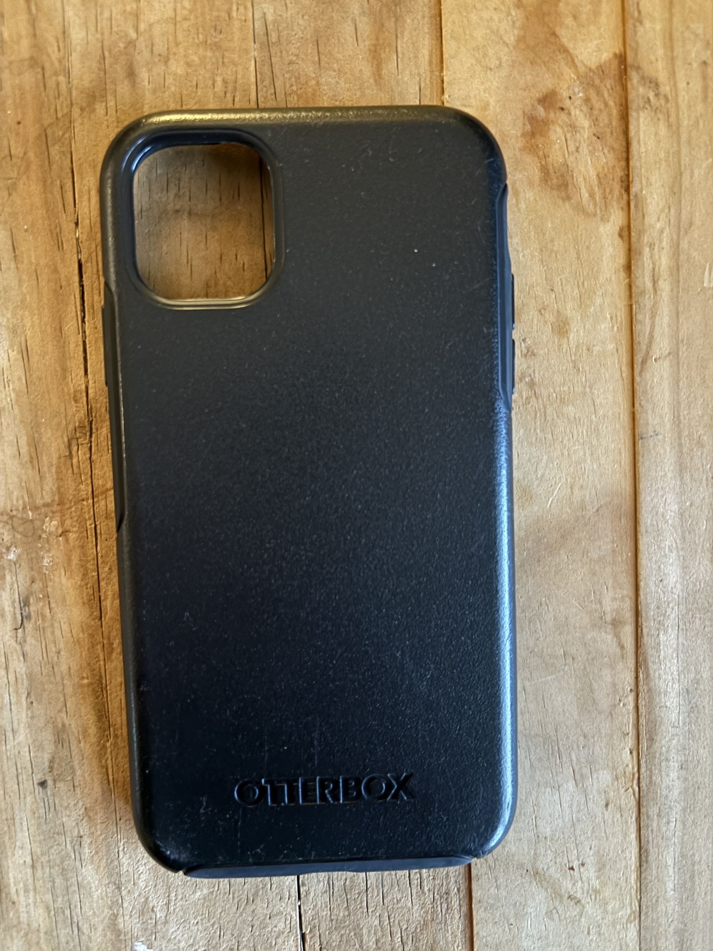 iPhone 11 Otterbox Symmetry Case