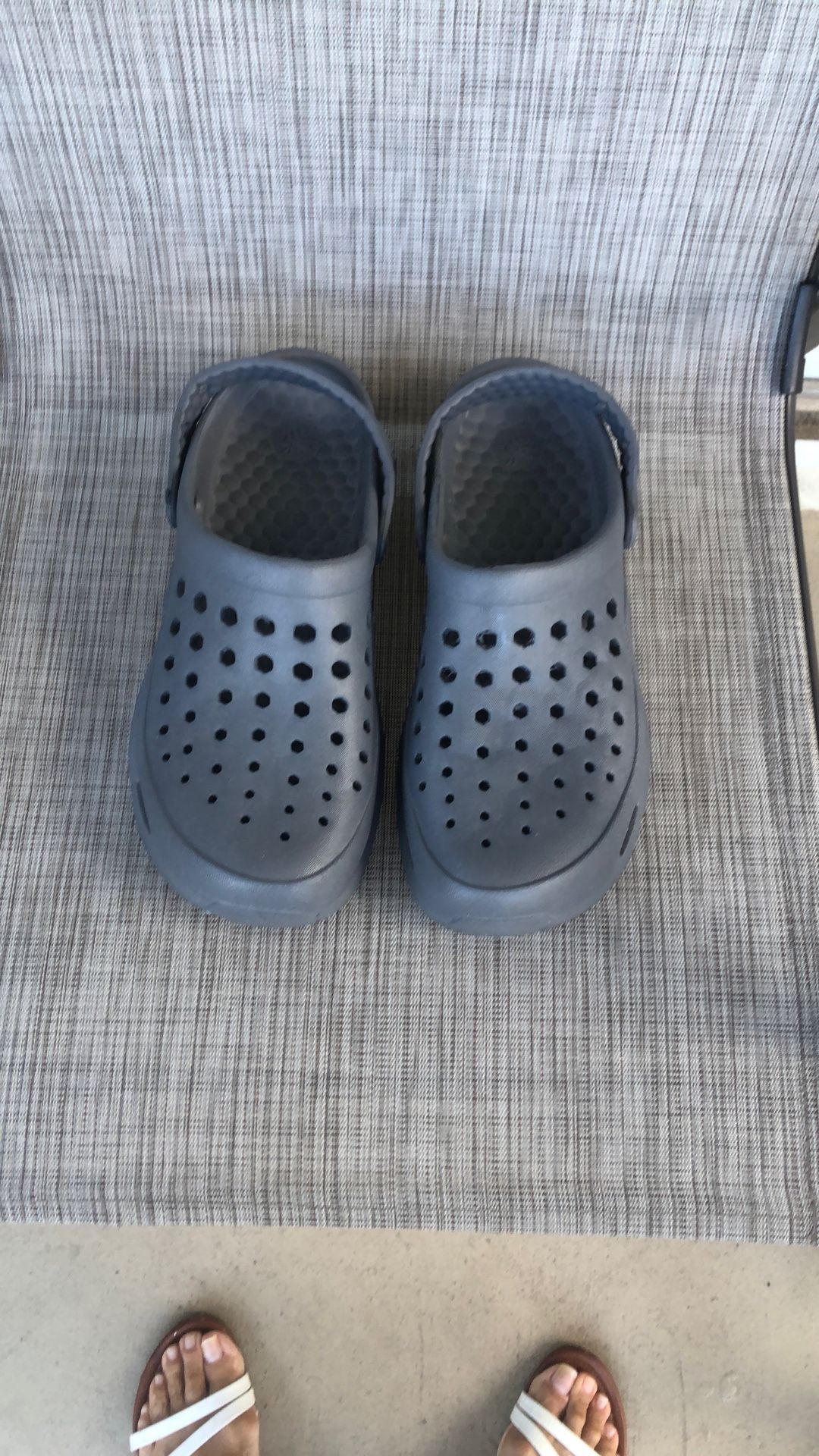 Men’s Crock/ Gray/ Size 1O
