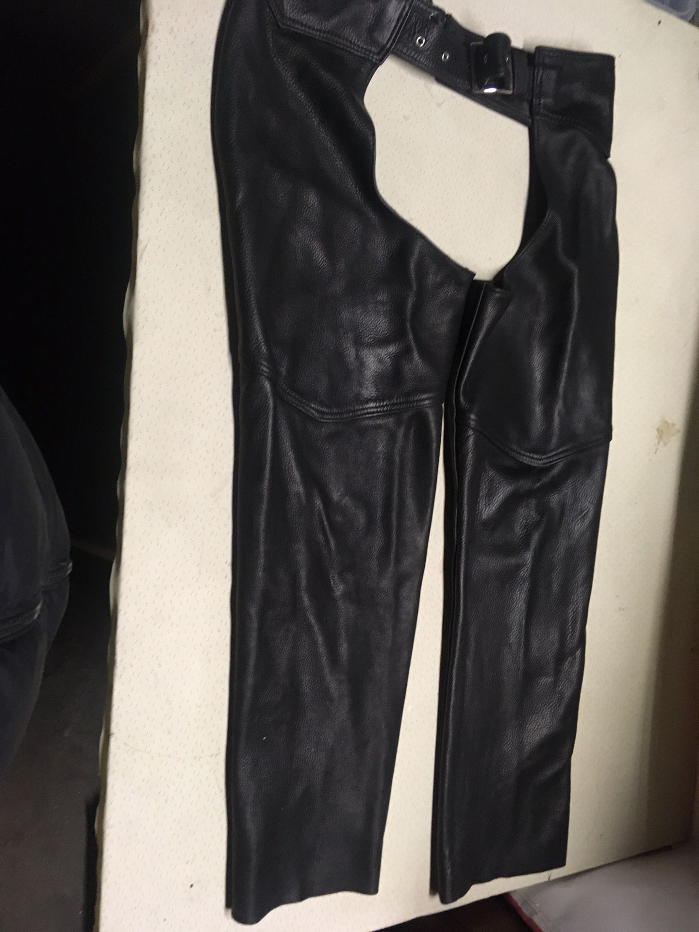 Women’s leather motorcycle chaps