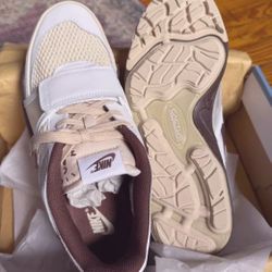 NIKE Zoom Field Jaxx Travis Scott Light Chocolate 