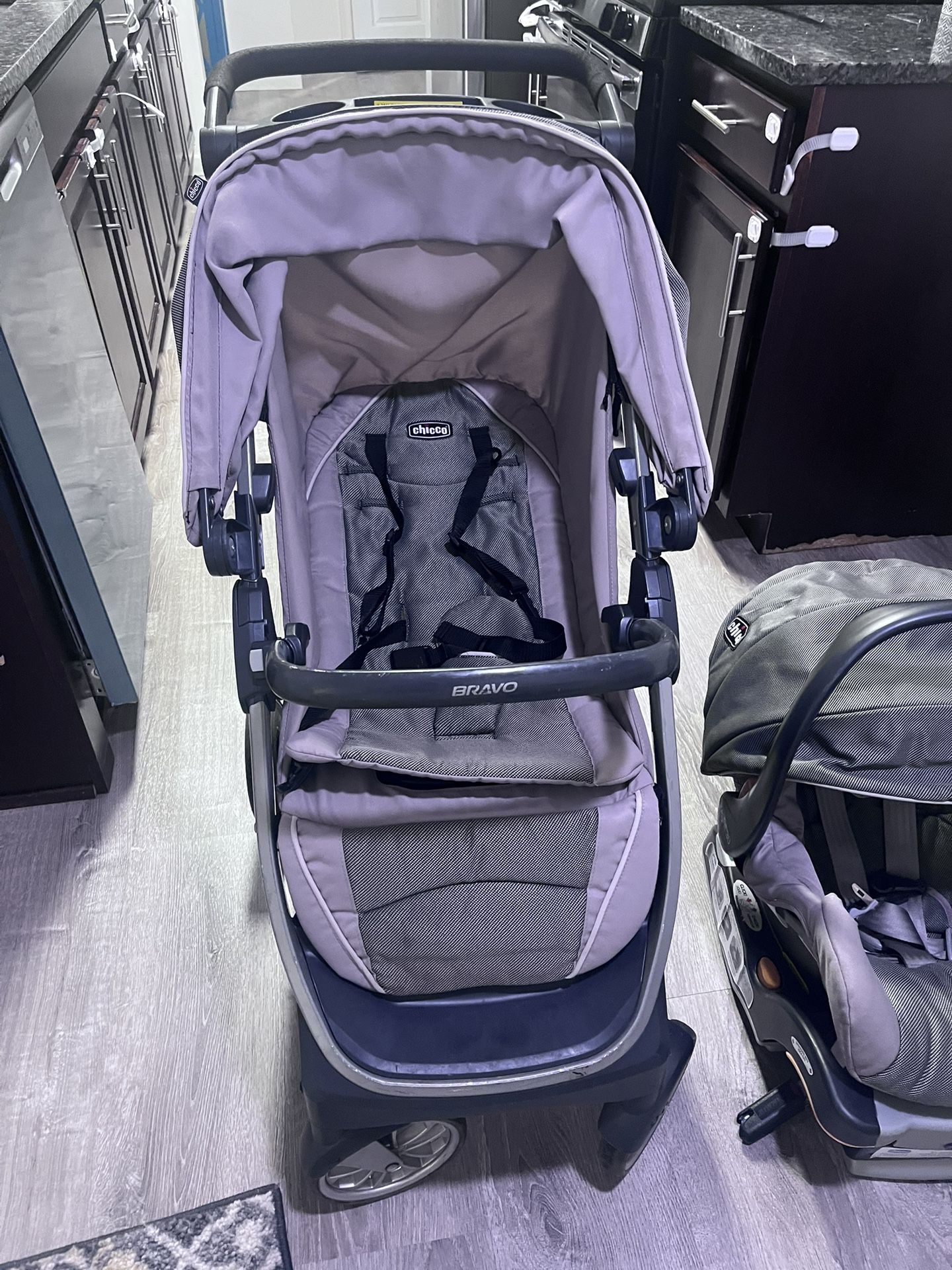 Chicco 3 in 1 car seat - quickly selling