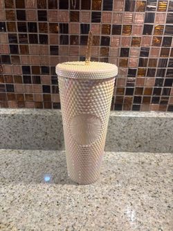 Starbucks Philippines Exclusive Peaches & Cream Studded Tumbler featuring a diamond-patterned iridescent shell and a matching straw