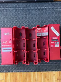 PACKOUT M18 Battery Rack