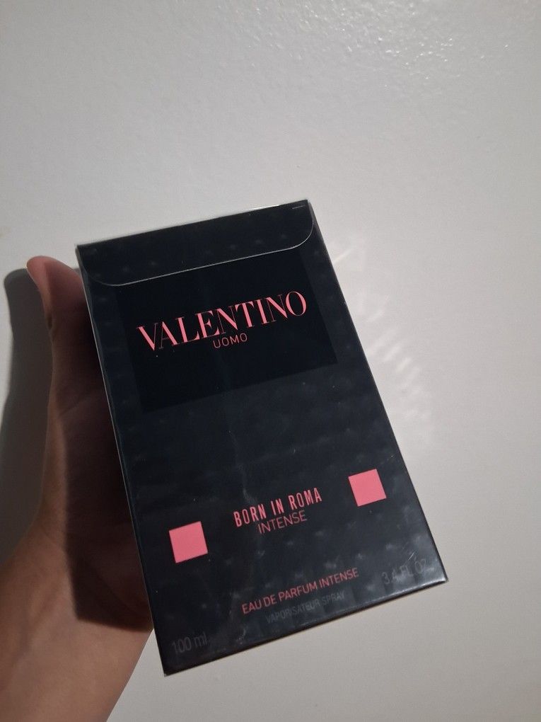 Valetino Born in roma intense
