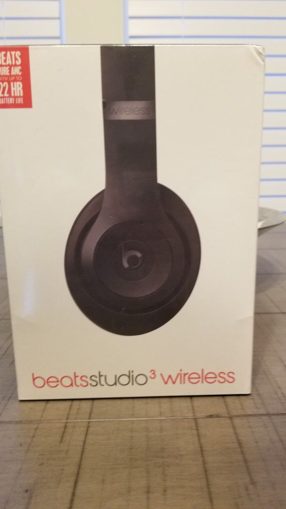Beats by Dr. Dre studio 3 wireless bluetooth headphones