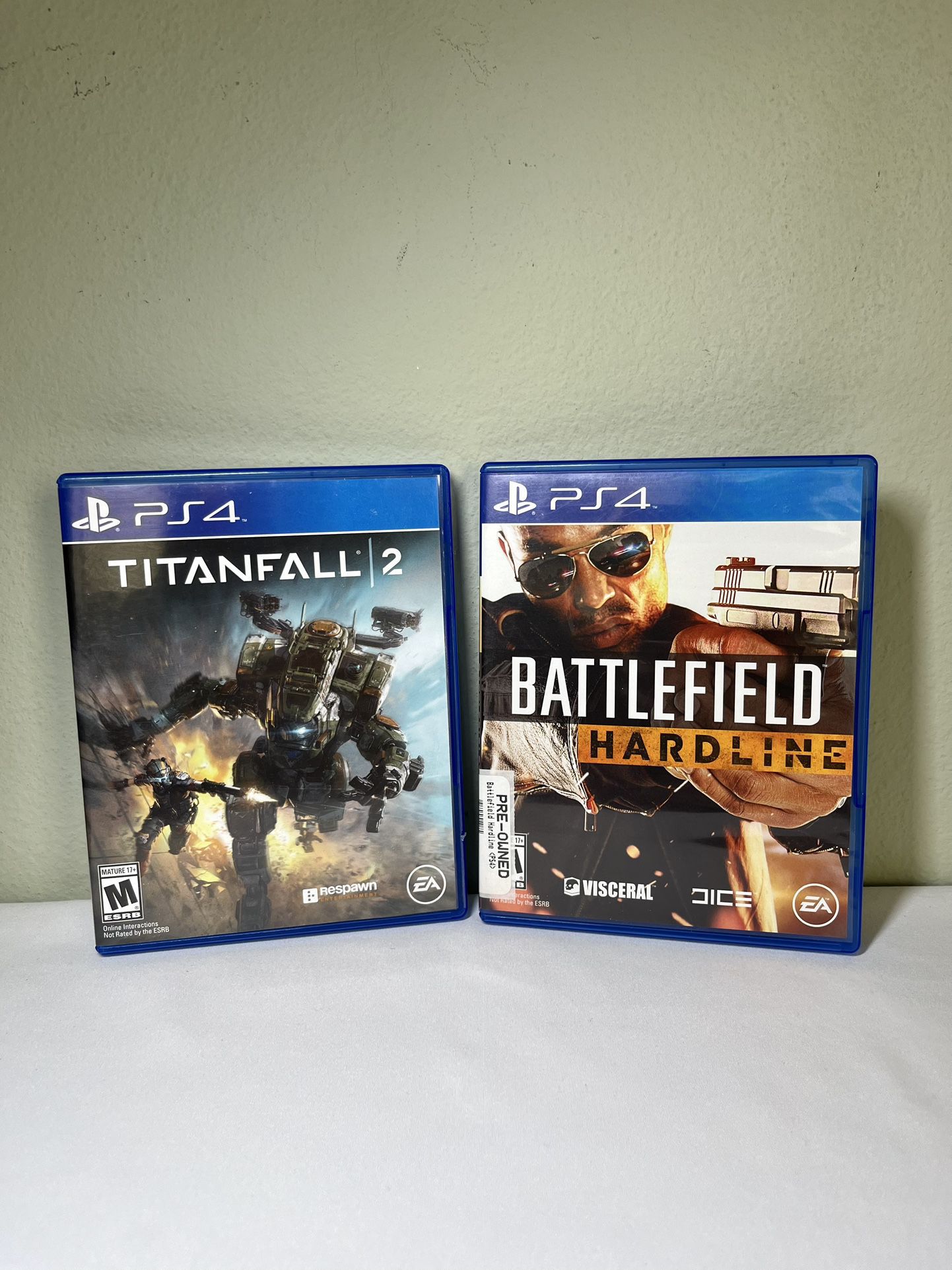 PS4 Video Game TitanFall 2 Or Battlefield Hardline