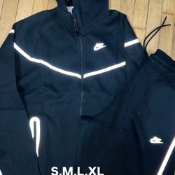 Nike Tech Reflective M,L,XL $100