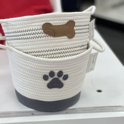 2 baskets