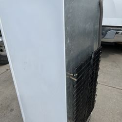 Aparment Side   Fridge Magic Chef