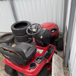 Craftman Land Scaping Tractor 