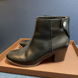 Coach Waldorf Calf Ankle BOOTS size 6M