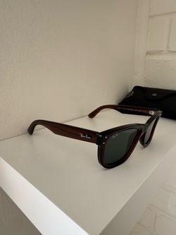 Ray-Ban Wayfarer Sunglasses Brown Frame