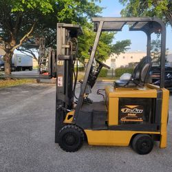 Forklift Caterpillar 