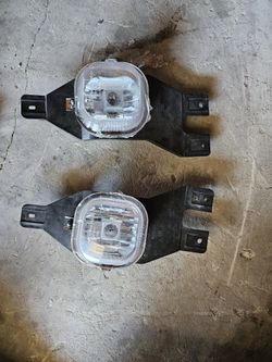 2001 = 2004 FORD EXCURCION FOG LIGHTS 