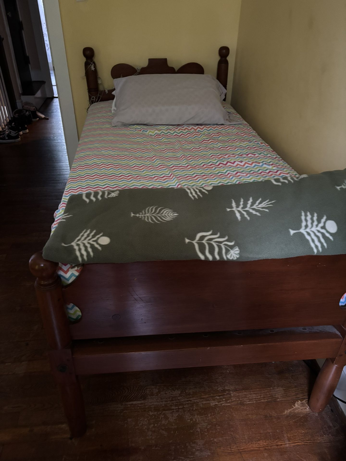 Twin Bed with mattress
