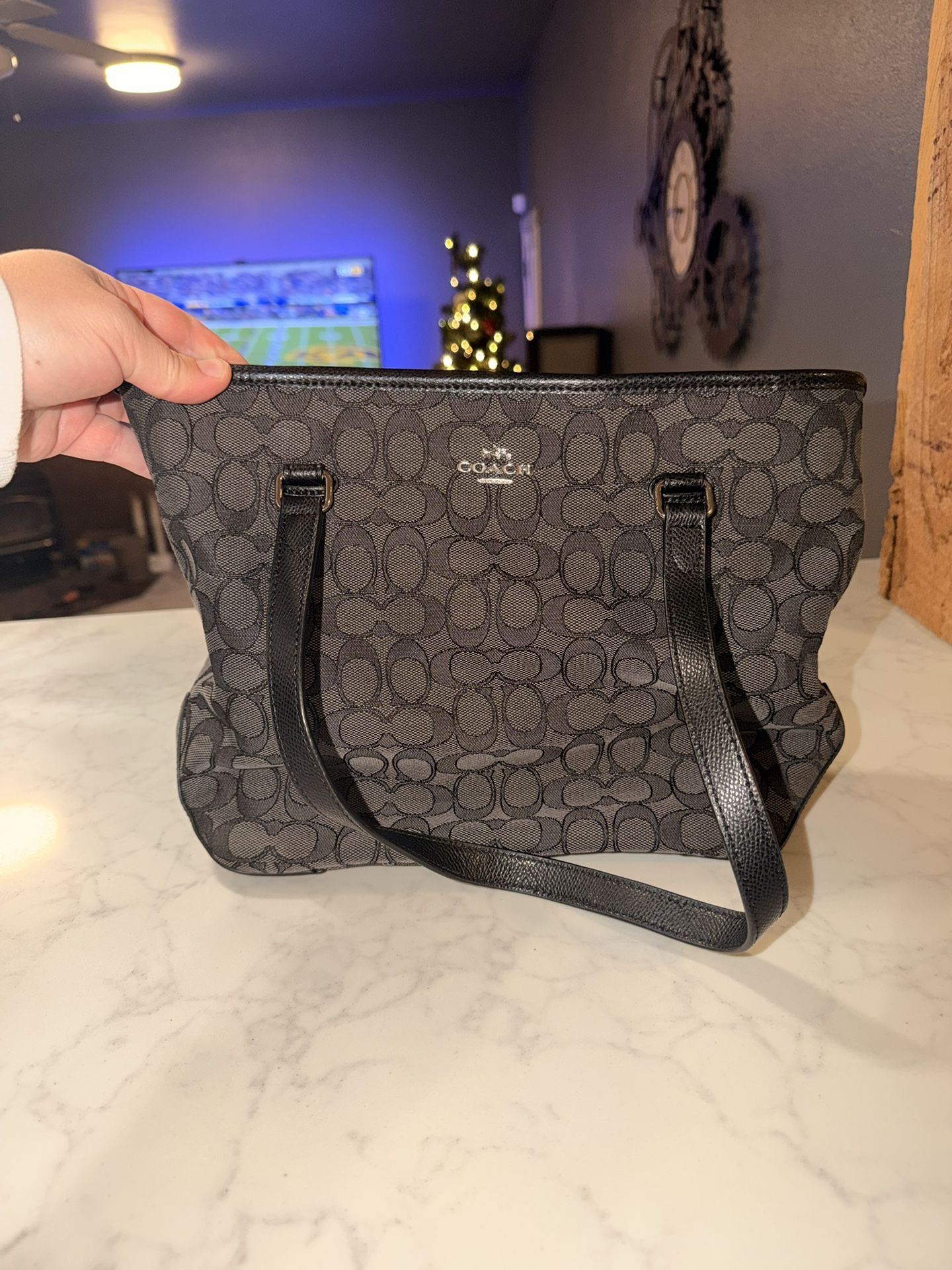Like New - Coach purse