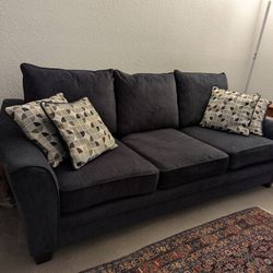 For Sale Beautiful Blue Couch, prime condition $250. Westside Olympia 