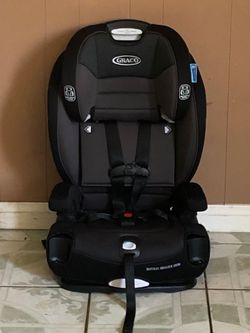 LIKE NEW GRACO 3 IN 1 CONVERTIBLE CAR SEAT!!!!!!