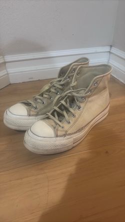 Converse Chuck Taylor High Top Sneakers