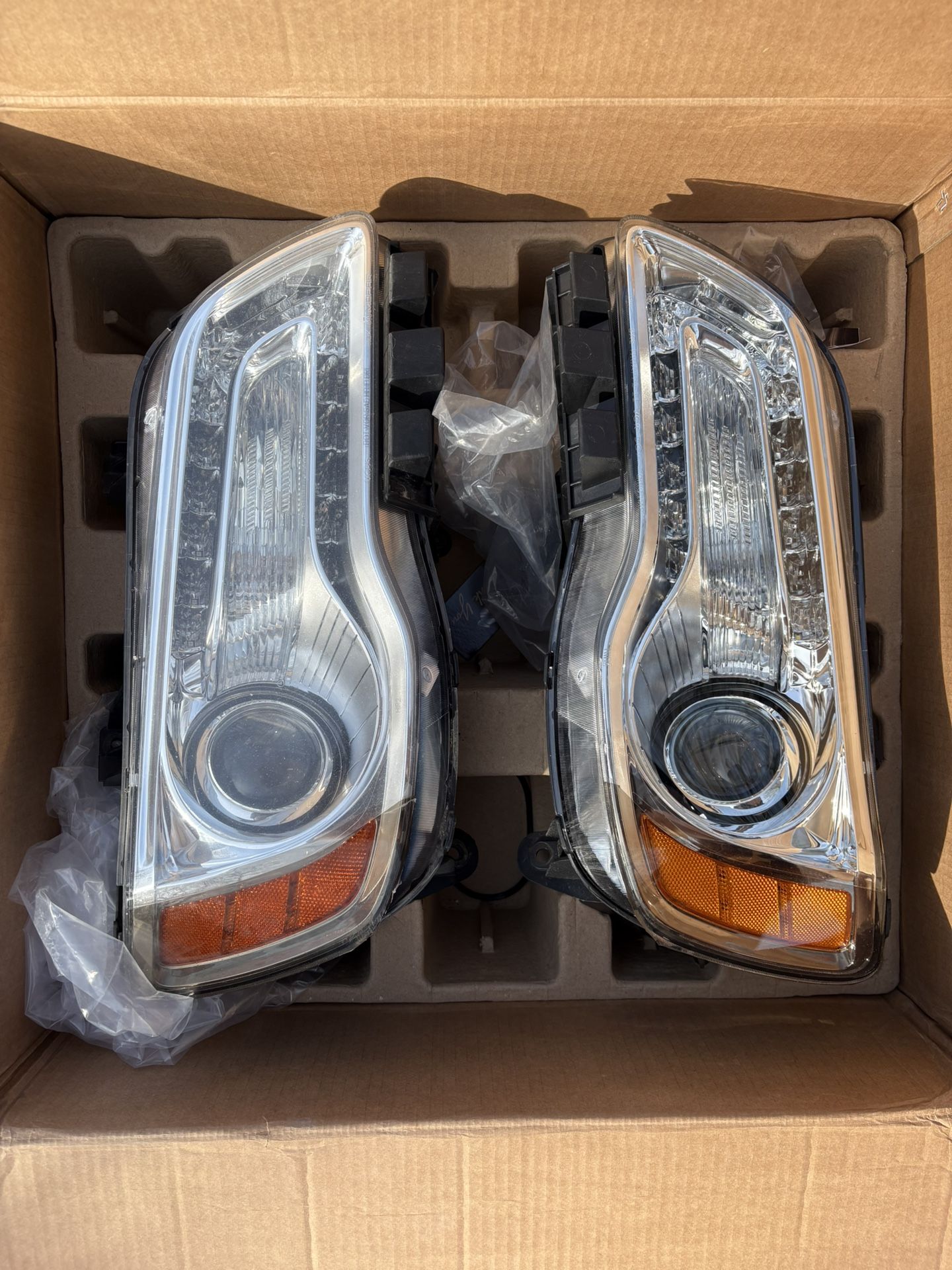 2011-2023 Chrysler 300 Headlights