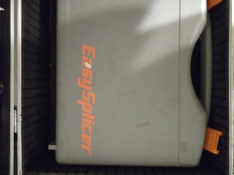 Fiber Optic Splicer (Screen Not Cracked That's The Protective Film)
