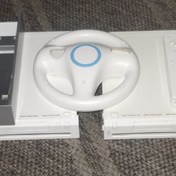 2 WII GAME CONSOLE, REMOTE & ACCESSORIES 