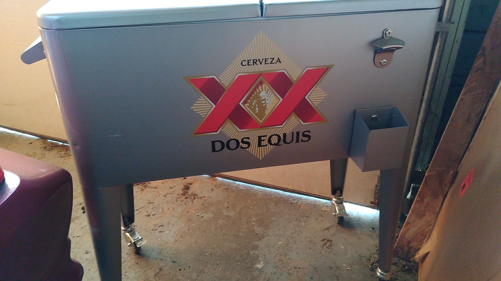 Dos Equis XX double door cooler