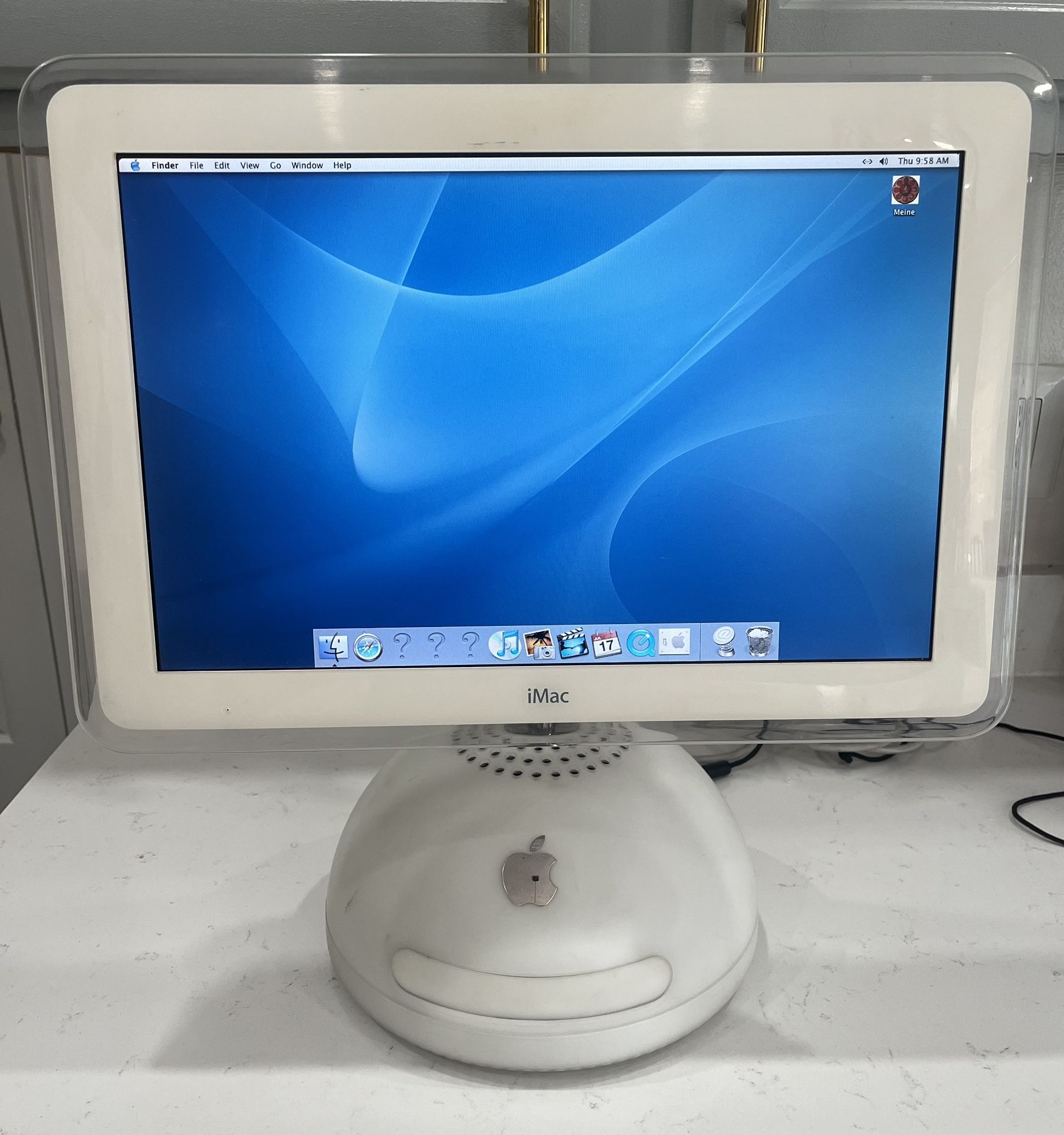 Vintage Apple Mac 2003 PowerPC G4 Desktop