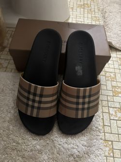 burrberry slides