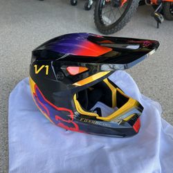 Youth/Adult XS Fox Racing Helmet