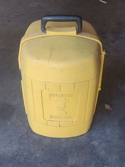 Vintage clamshell coleman lantern case