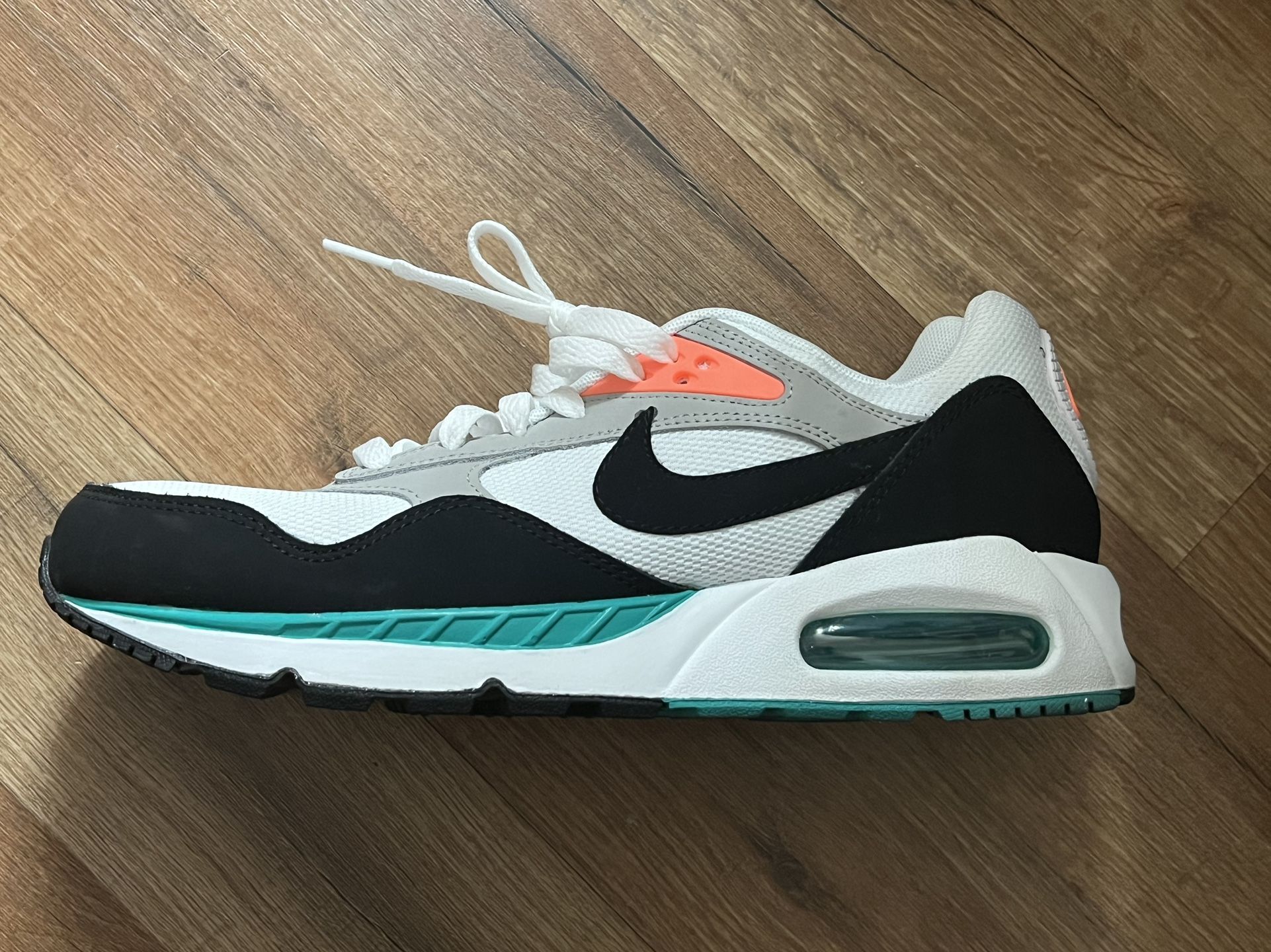 Nike Air Max Correlate Women’s Size 10