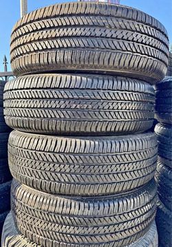 Set 255/70-18 Bridgestone con el 80% de vida