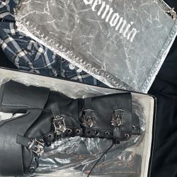 Platform Heel Boot (Mid-Calf Boot ) New Boots Only Used Once  Good Condition  Give Me A Price :)