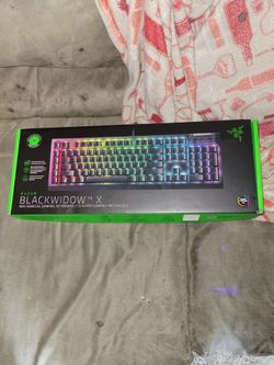🔥 Razer BlackWidow V4 X + Razer Pink Keycaps — $20