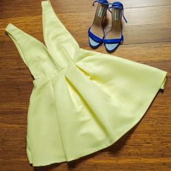 Deep Plunge V Neckline Dress Size S