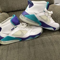 Nike Air Jordan Mars 270  size 11.5