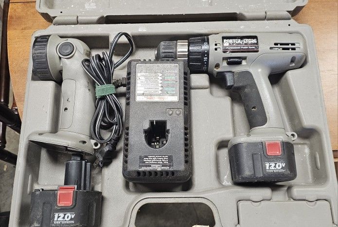 2 Cordless Drill And Flashlight