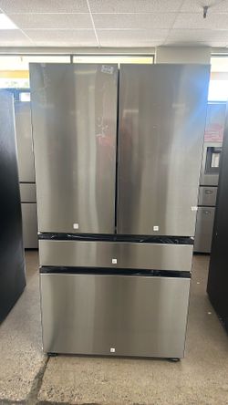 Samsung bespoke 23cu ft counter depth 4door French door refrigerator with beverage center stainless steel