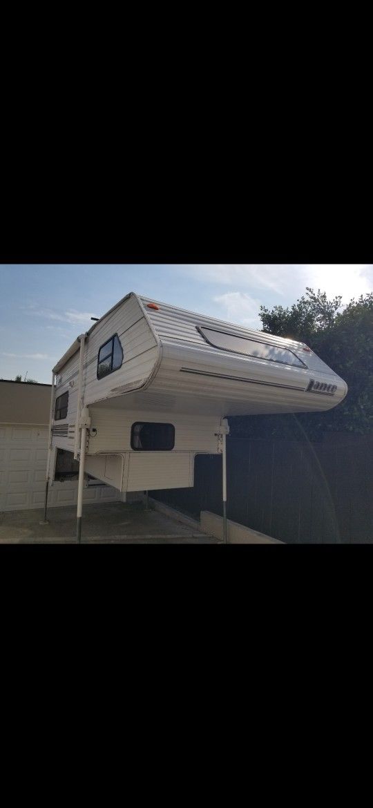 2005 Lance Camper For Longbed Truck
