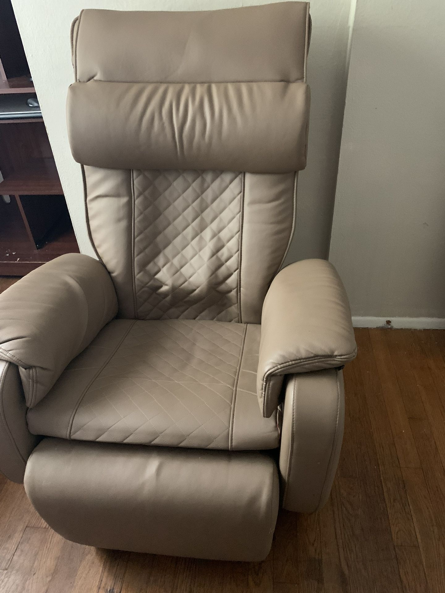 Plush Reclining Massage chair 