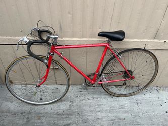 nice bike old everything works good tires size 27 / fast bike