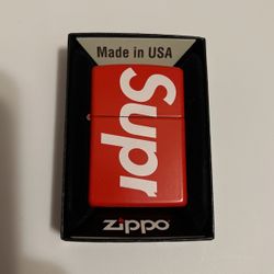 Supreme SS18 Red Logo Zipper Lighter 