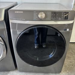 Samsung Electric Dryer in Platinum
