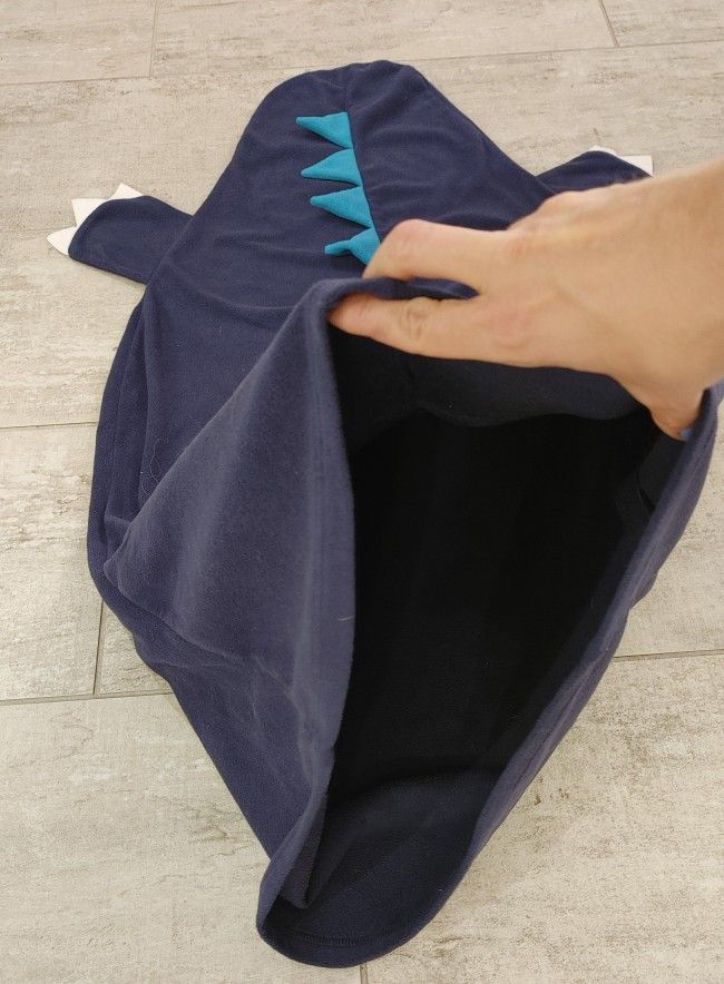 Dinosaur 🦕 Tail - Climb Into Fuzzy Kids Blanket