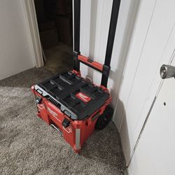 Milwaukee rolling toolbox
