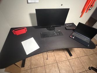 Aarozzi gaming desk