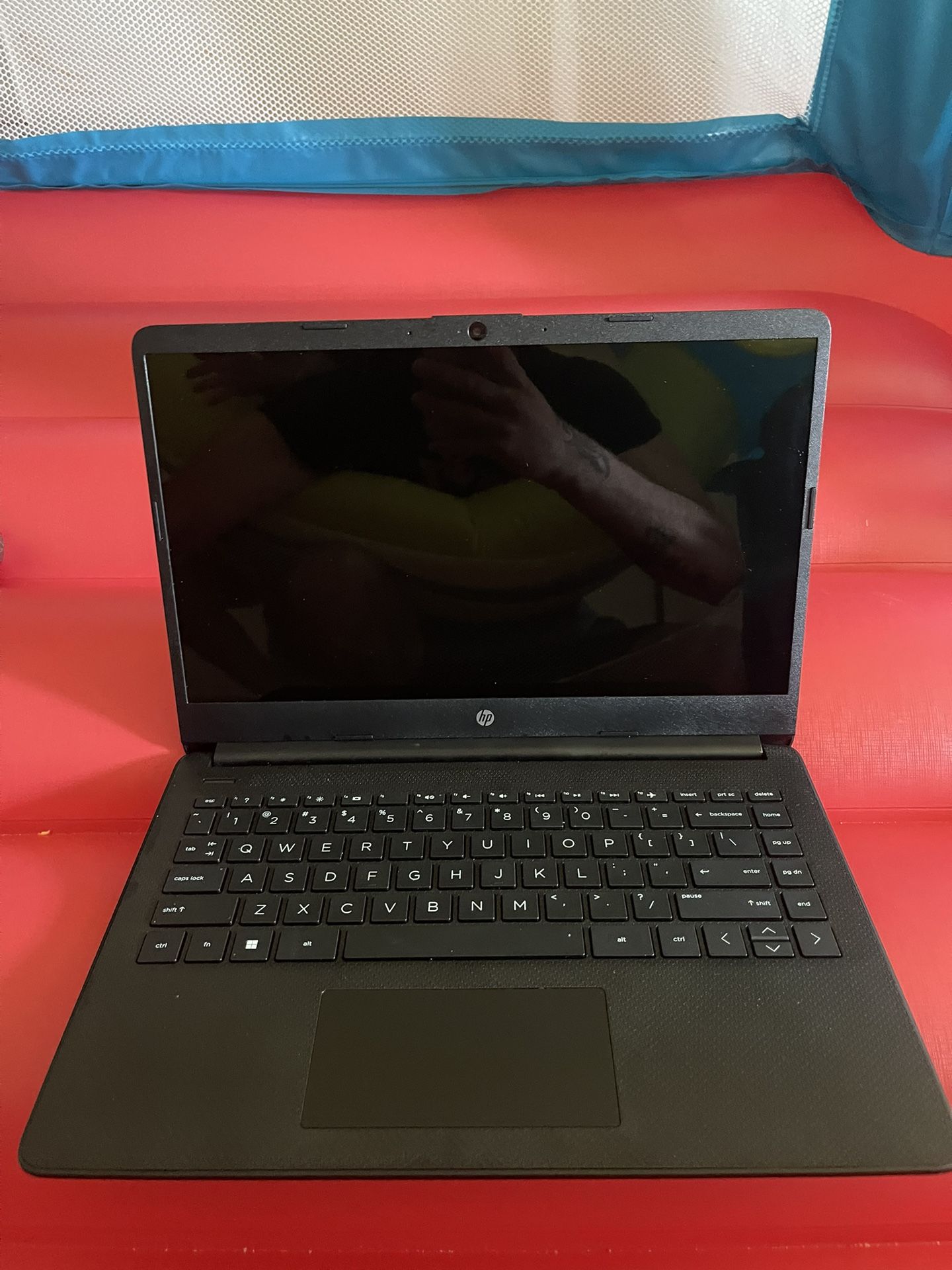 HP laptop / black